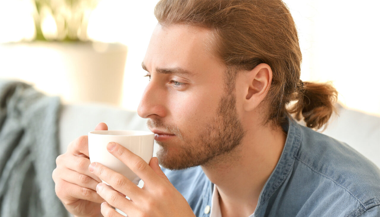 Psihologii spun că oamenii care beau cafeaua fără zahăr au aceste trăsături comune de caracter