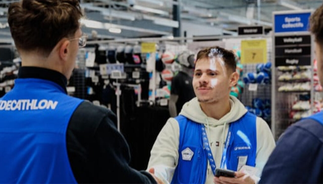 Ce salarii au vânzătorii de la Decathlon, Sportisimo și Hervis Sports, în România. Care sunt cei mai bine plătiți, în 2026