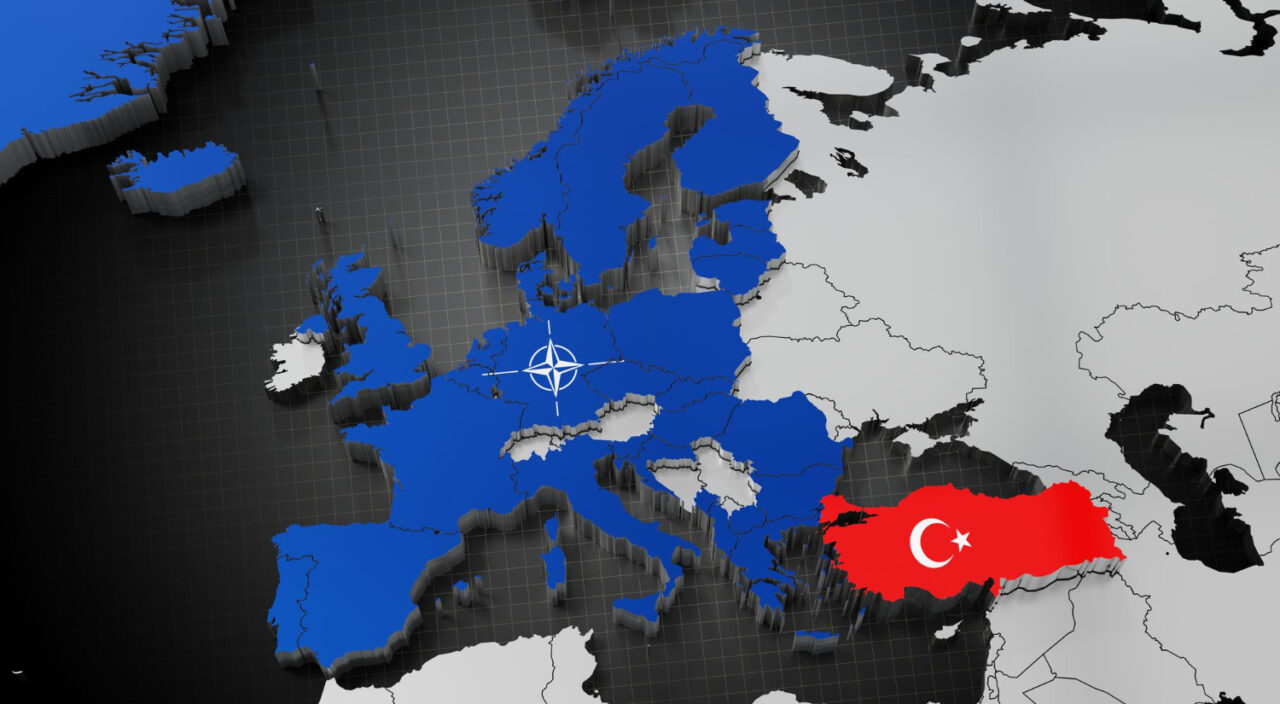 Bloomberg: Conducta strategică pentru NATO din Flancul Estic. Turcia propune un plan de un miliard de euro prin care să alimenteze militar România