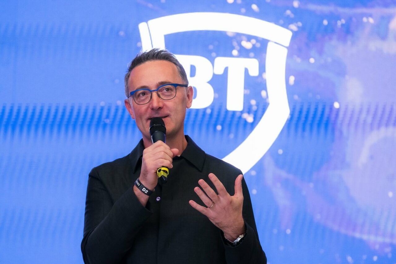 Regizorul Tudor Giurgiu cere bani pentru Oscar, nu doar „mesaje sforăitoare” de la Guvern, după succesul de la Cannes