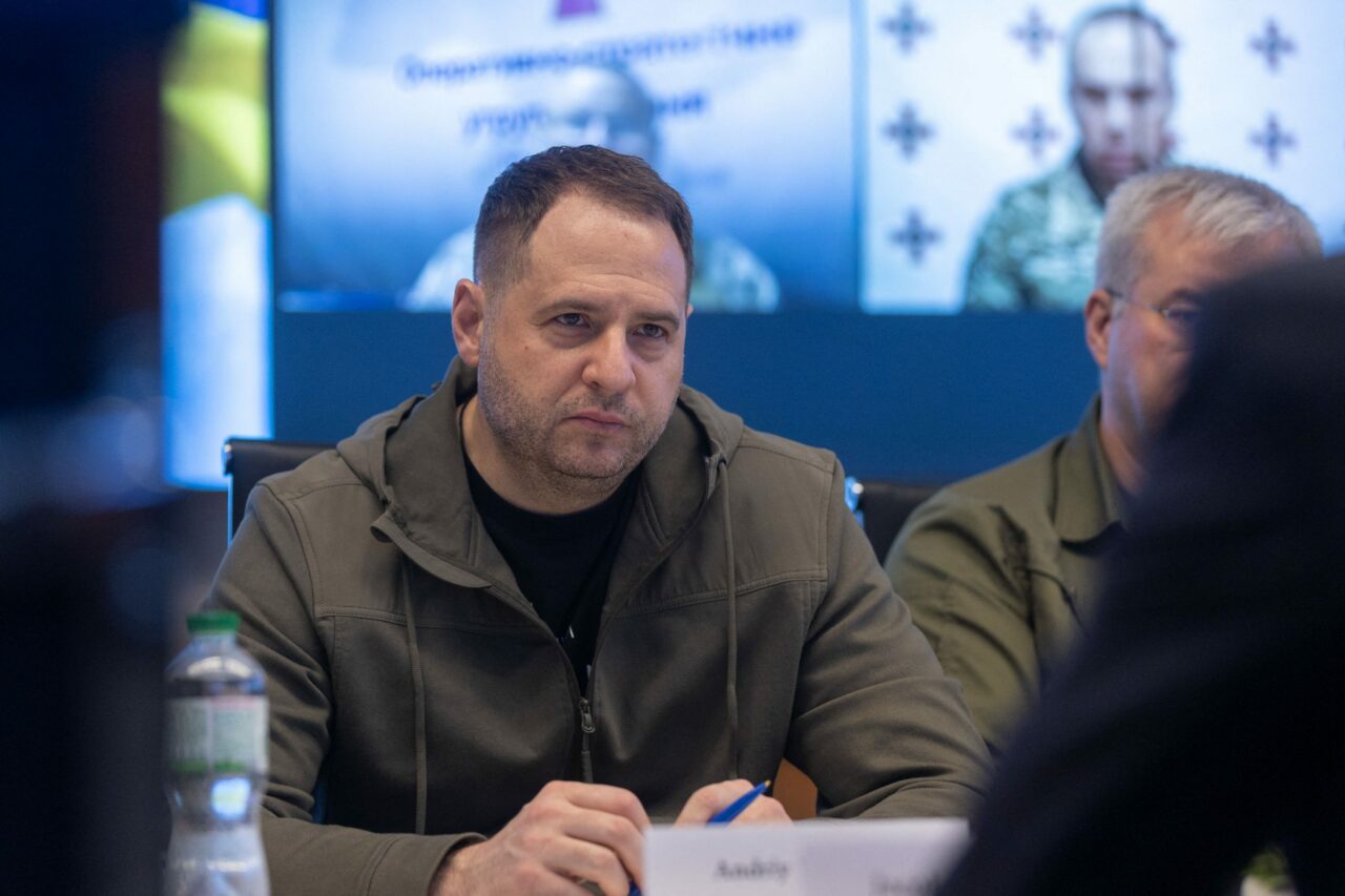 Andrii Iermak, fostul șef de cabinet al lui Zelenski, a fost eliberat din arest, după o cauțiune de peste 3 milioane de dolari. „Nu știe cine a plătit banii“