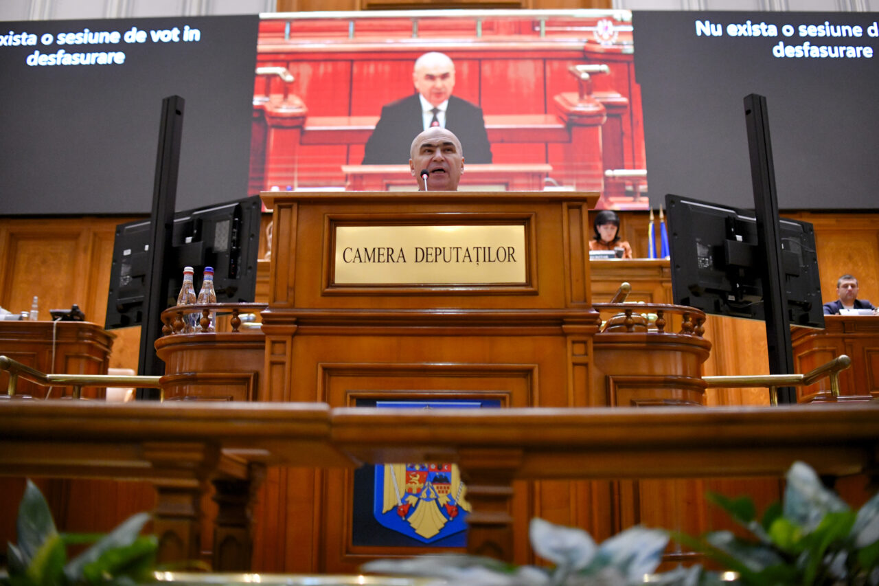 S-au ales taberele. Care sunt ultimele calcule înainte de moțiune. Pe cine se bazează Bolojan să rămână în funcție