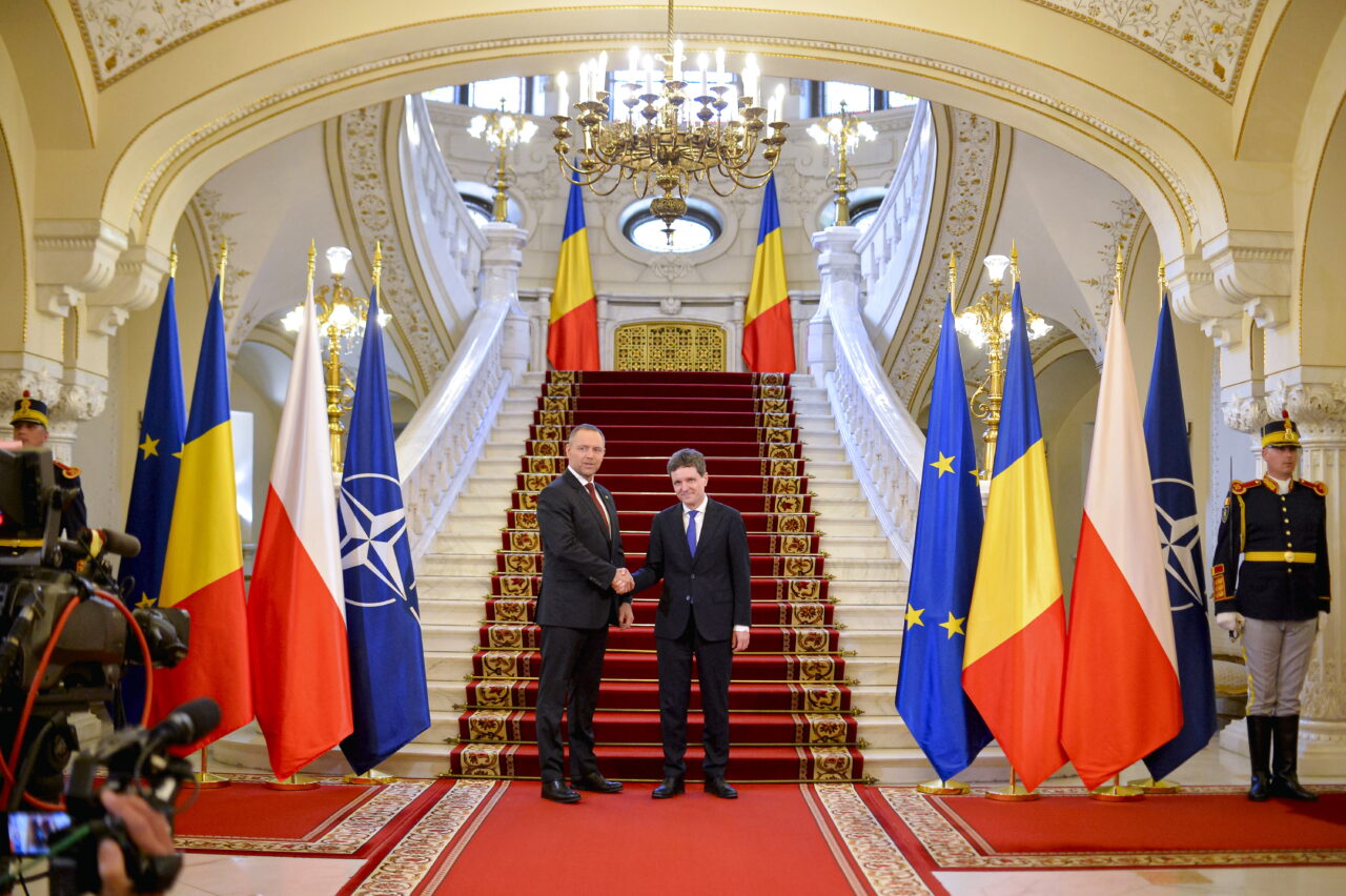 Nicuşor Dan, declaraţii comune cu omologul din Polonia: „La summitul B9 vom discuta despre eficienţa pregătirilor militare din interiorul NATO şi UE”