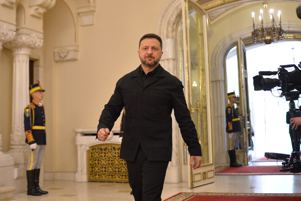 Război în Ucraina, ziua 1.567. Zelenski vrea UE la