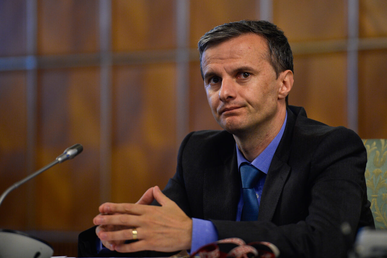 Economistul Cristian Socol relevă prăpastia economică dintre România și Polonia: „Experimentul a reușit, pacientul a murit”