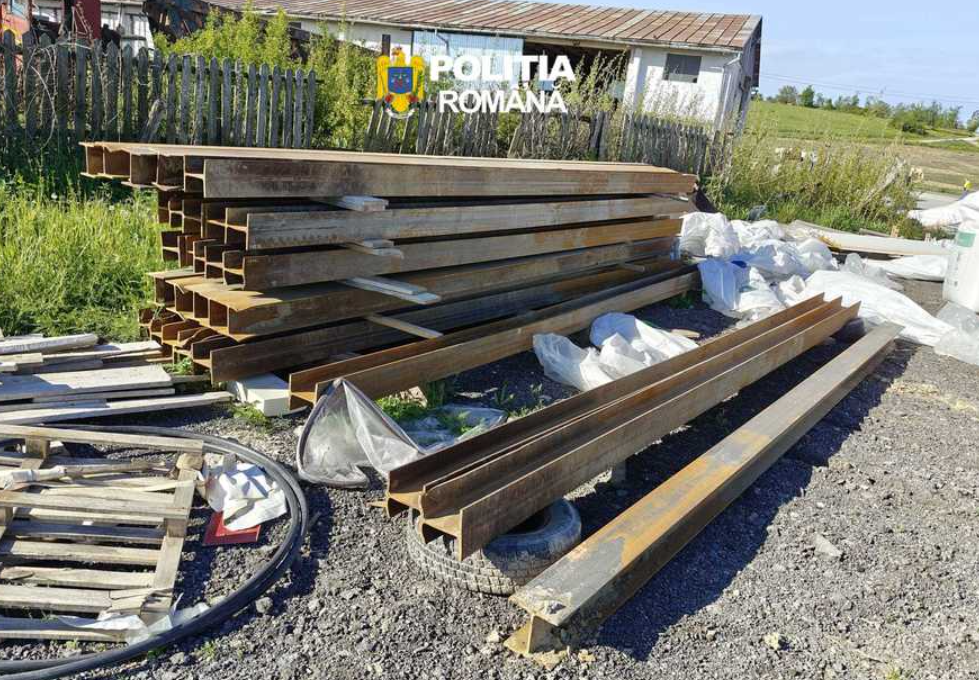 De ce întârzie trenurile. Poliția a recuperat un tronson de cale ferată doar din bătătura unui gospodar