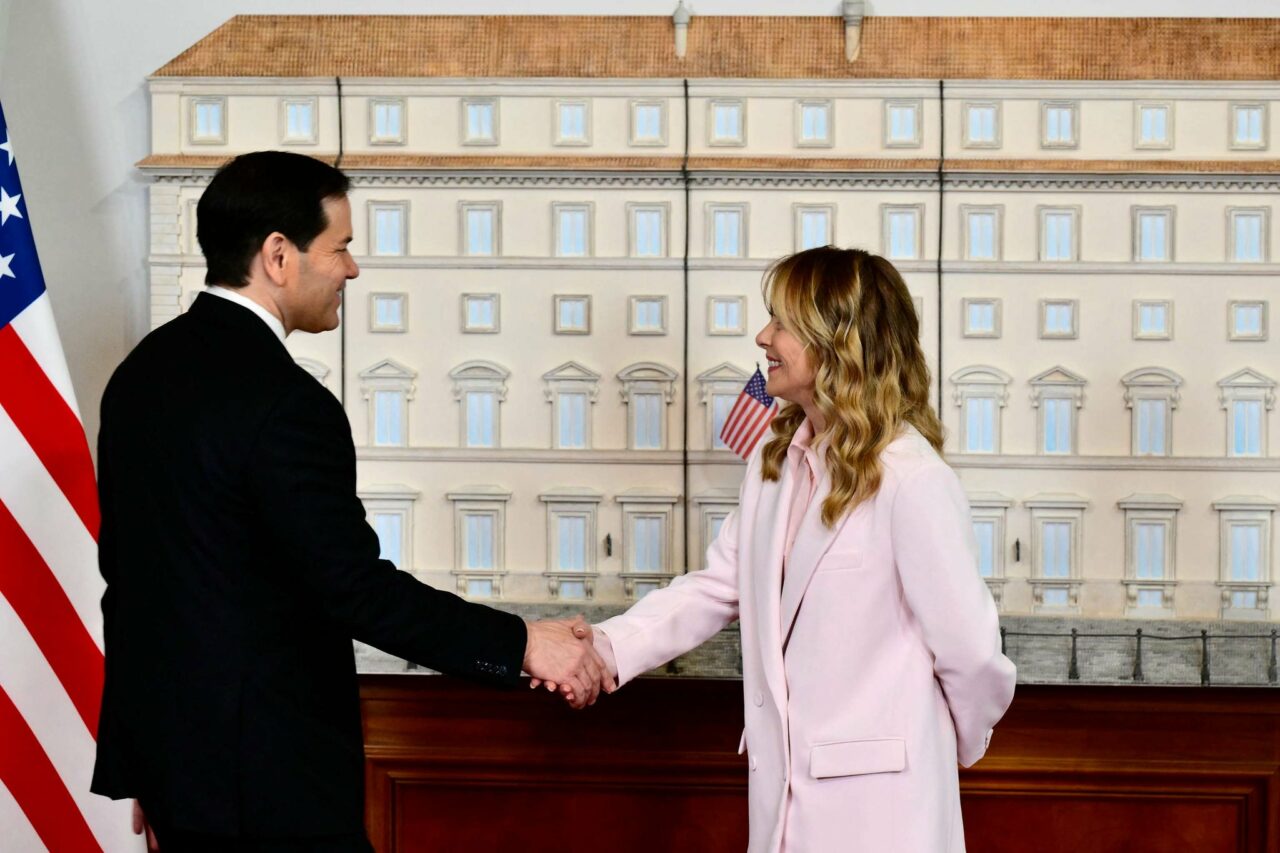Marco Rubio, omul care calmează apele după Donald Trump. Secretarul de stat se declară „un susținător puternic al NATO”