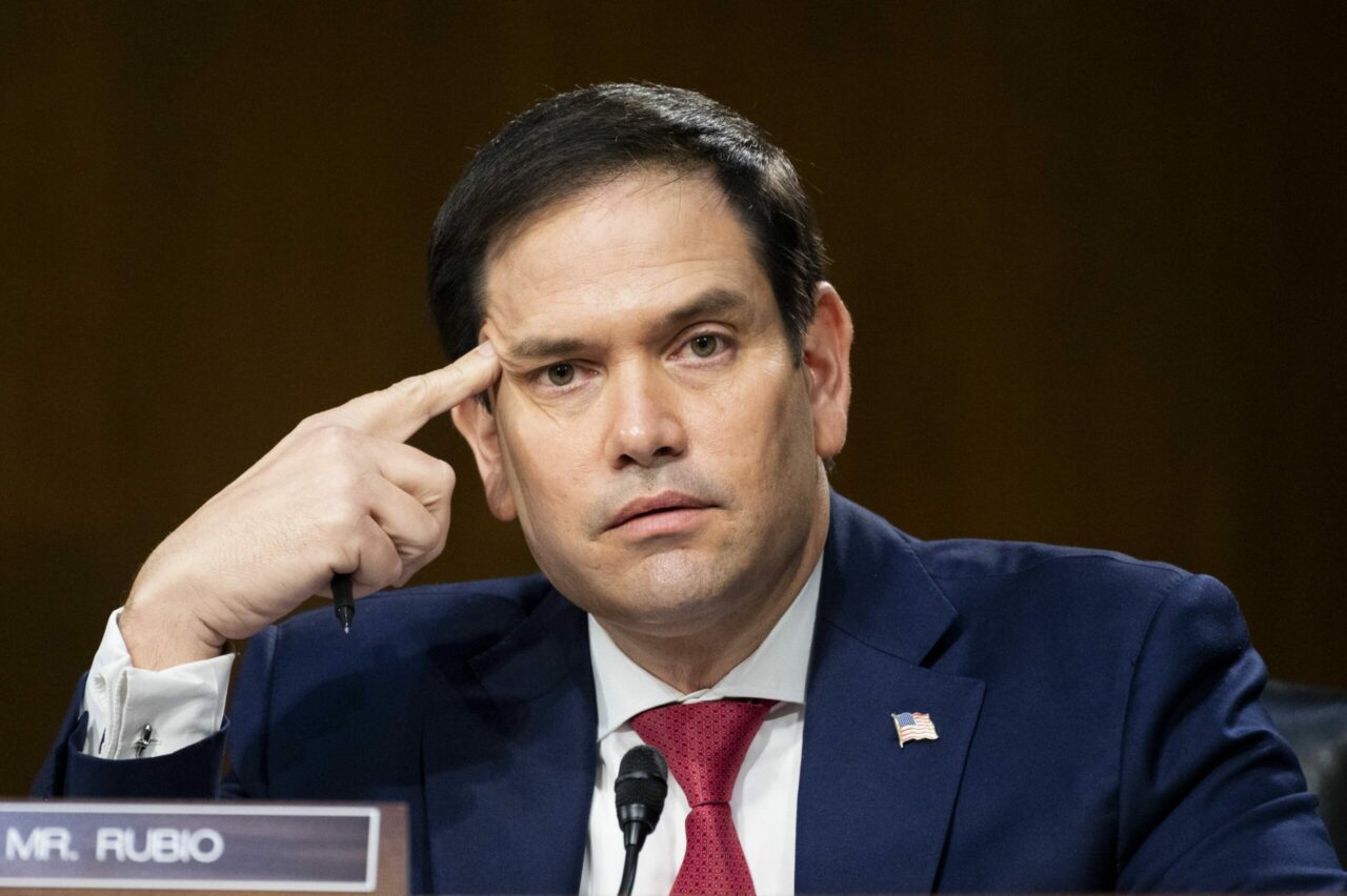 Marco Rubio a călătorit alături de Donald Trump în China, cu toate că se afla pe lista de sancțiuni a Beijingului. Ce soluție de compromise s-a găsit