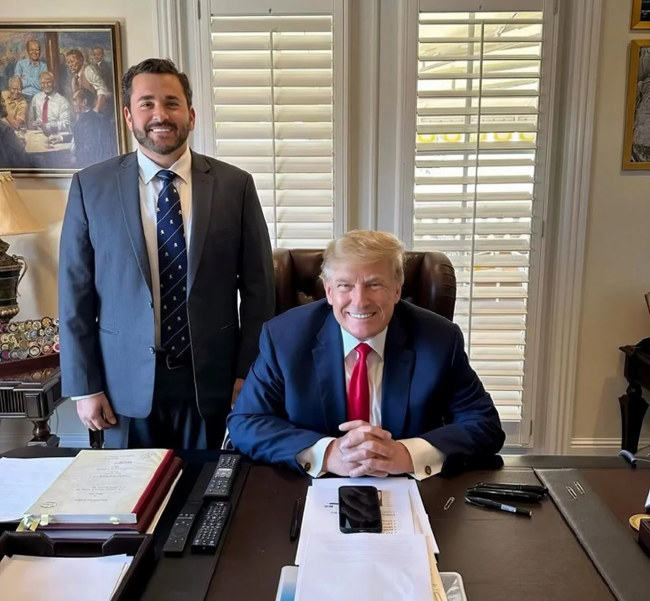 Emisarul lui Donald Trump, Nick Adams, vine la Forumul Economic de la Cluj Napoca, la invitaţia lui George Simion