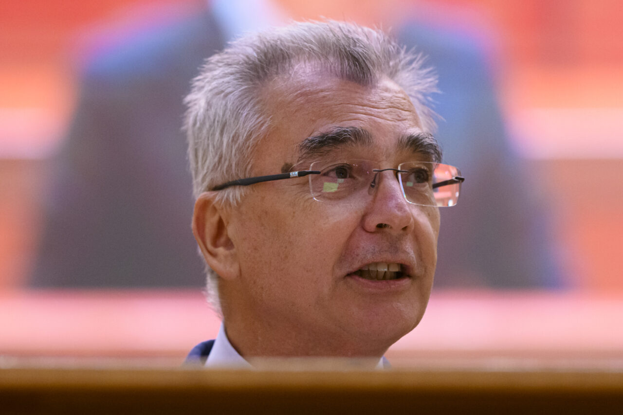 Peiu: „La instalarea guvernului „tehnocrat” Cioloș, economia creștea cu 4,3%/La propunerea de guvern „tehnocrat” Tomac, economia scade cu 1,2%