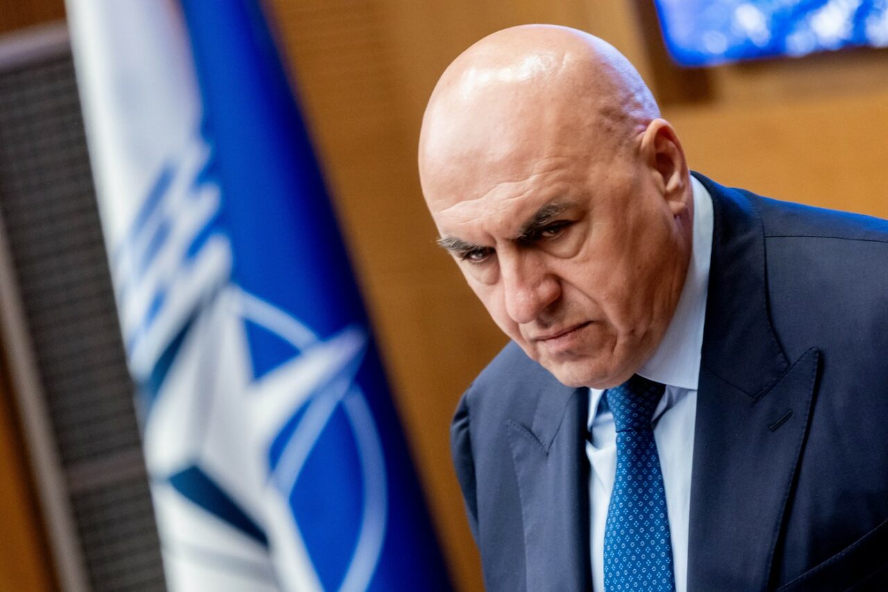 Italia reacționează după ce o dronă rusească a lovit un bloc din Galați: „O escaladare periculoasă și iresponsabilă. Nu poate fi tolerată”