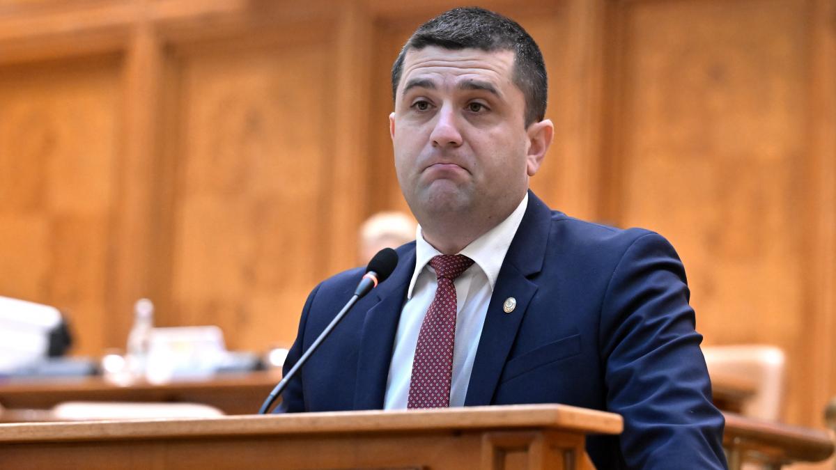 Gândul a cerut explicații cu privire la absența lui Radu Miruță de la conferința MApN de după prăbușirea dronei la Galați. De ce a lipsit ministrul