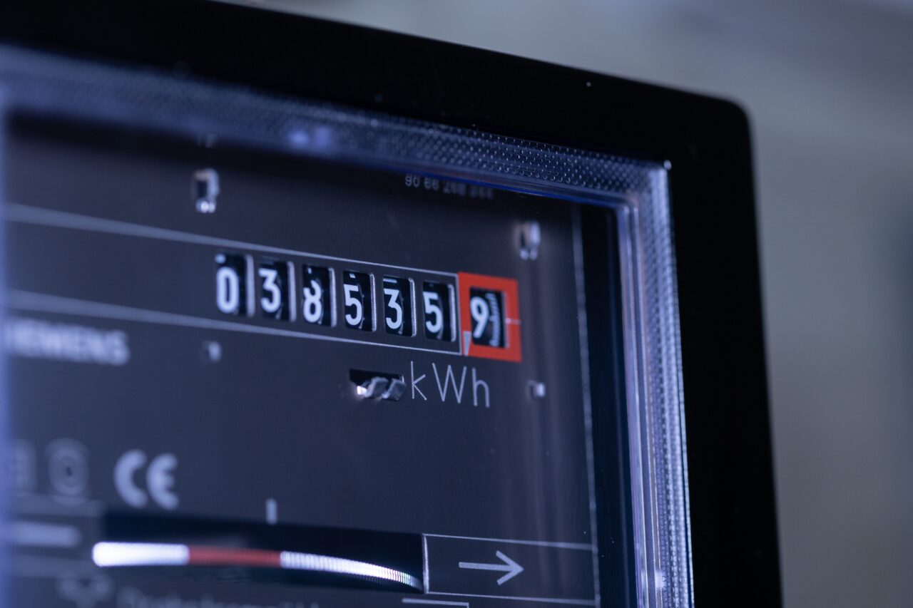 Reforma anti-speculă din energie, măsură propusă de Guvernul Bolojan, a fost blocată. Ce se întâmplă cu ordonanța privind ATR-urile
