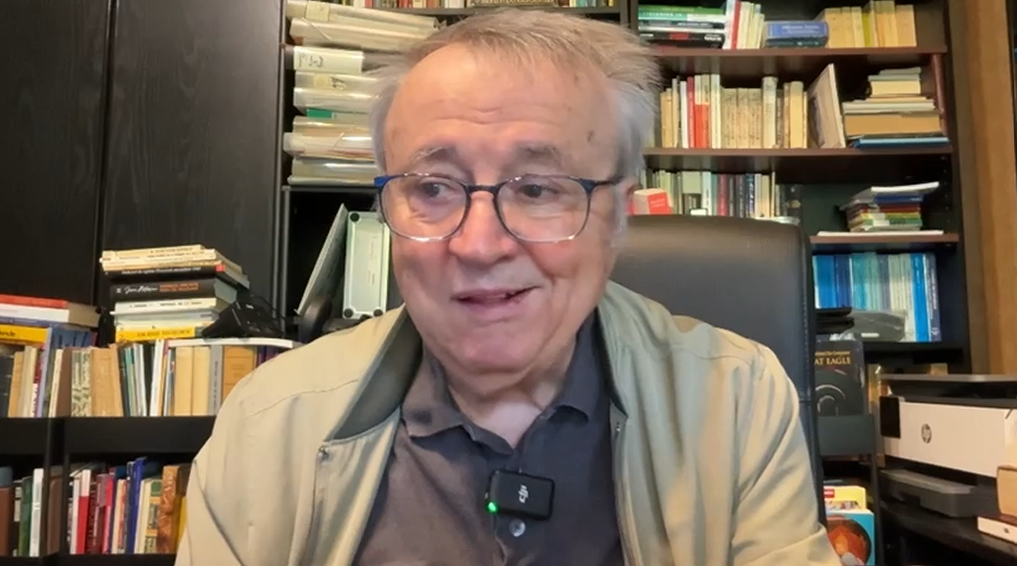 Ion Cristoiu: Culmea nucii în perete – Nicușor Dan a venit la expoziția militară BSDA cu copilul de 4 ani
