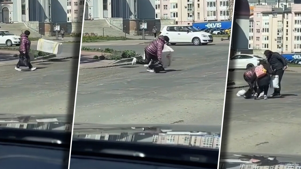 Imagini virale. O femeie a căzut pe trecerea de pietoni, în timp ce un bax de polistiren se apropia „amenințător” de ea