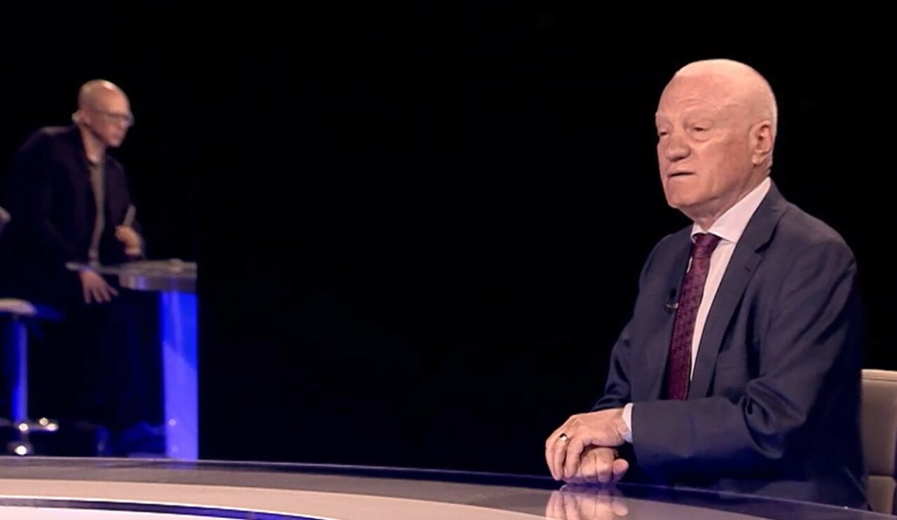 Valeriu Stoica crede că, dacă trece moţiunea, Ilie Bolojan mai poate avea o carieră politică. Însă, nu poate să spună acelaşi lucru şi despre PNL
