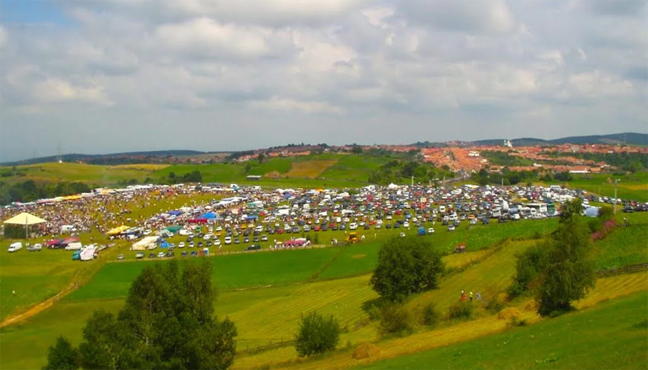Singurul sat din România care este mai mare decât Bucureștiul. Câți locuitori are