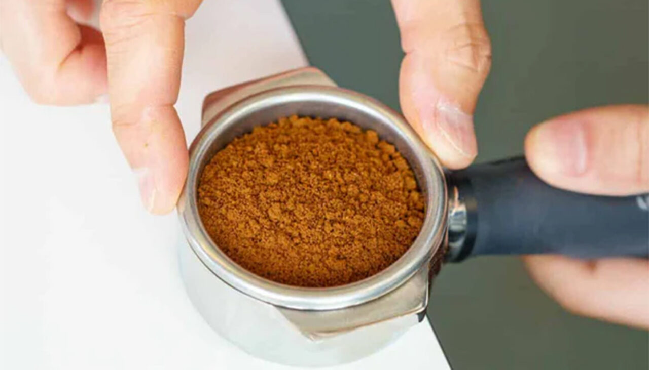 Câte sute de grame de cafea e recomandat să consumăm într-o lună întreagă? Care este cantitatea maximă, potrivit experților în nutriție