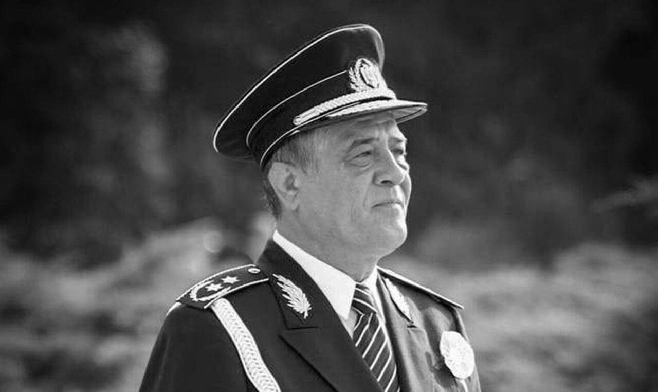 Generalul Costică Voicu, fost șef al Poliției Române, a încetat din viață. Acesta ar fi suferit de o boală incurabilă