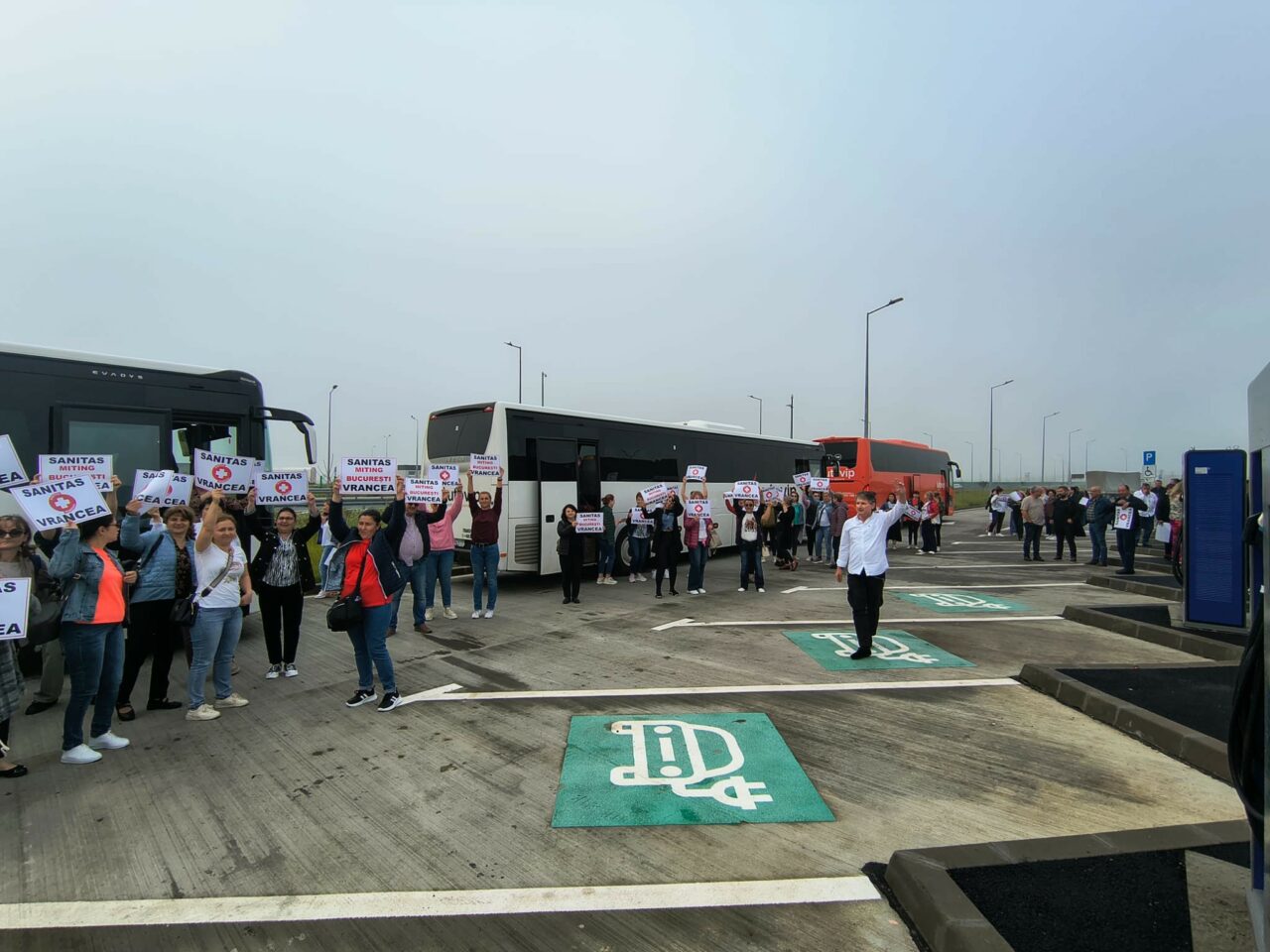 Sindicaliştii SANITAS din toată țara protestează astăzi la Bucureşti, pe fondul noii legi a salarizării