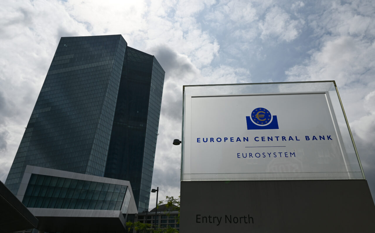 Banca Centrală Europeană a majorat ratele dobânzil