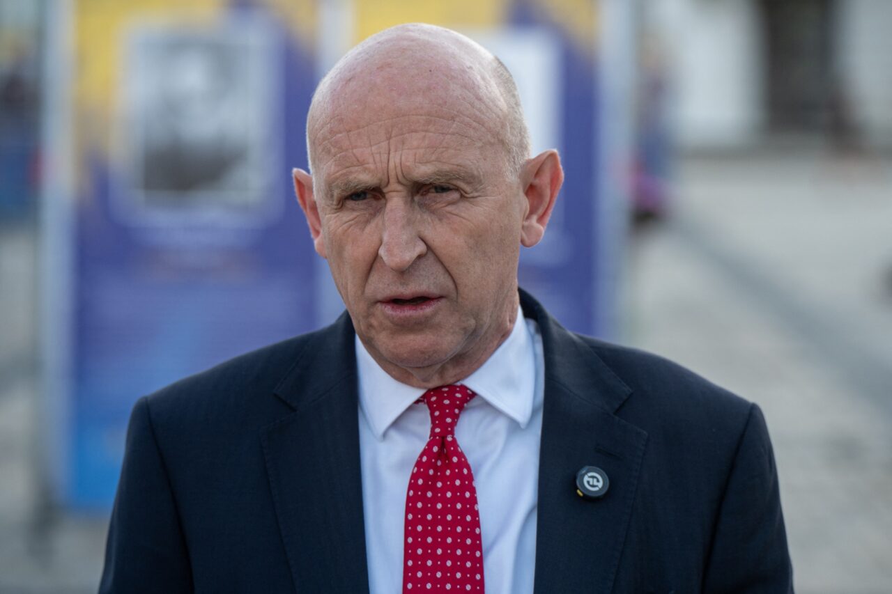 Nouă lovitură pentru Keir Starmer: Ministrul britanic al Apărării, John Healey, a demisionat