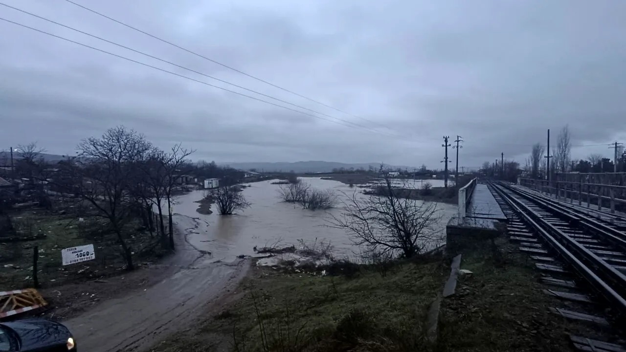 Cod galben de inundații în centrul și sudul țării. Care sunt județele cele mai afectate