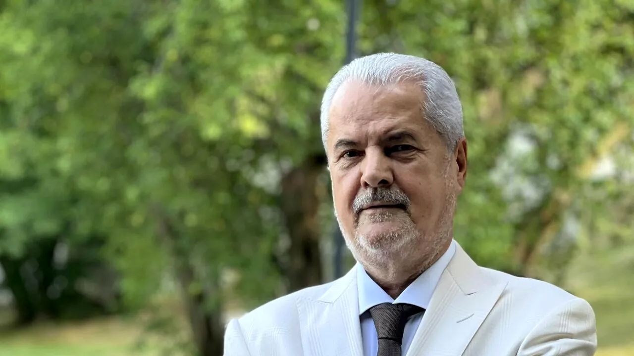 Cât plătește fundația lui Adrian Năstase pentru vila de pe Kiseleff primită de la stat. PNL ocupă cel mai mare teren al RA-APPS dintre toate partidele
