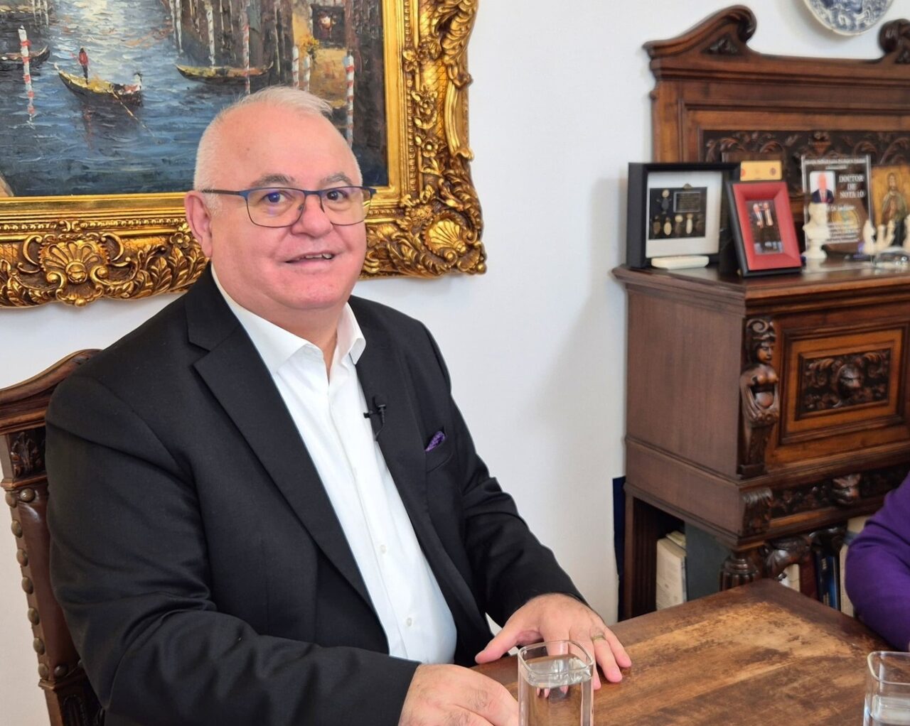 Noi percheziții la psihologul Ion Duvac, acuzat că și-a agresat sexual pacientele. Urmează să fie audiat