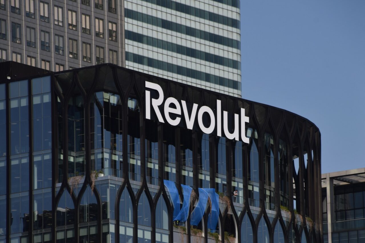 Revolut deschide primul sediu central în București. Ce se întâmplă cu sutele de angajați