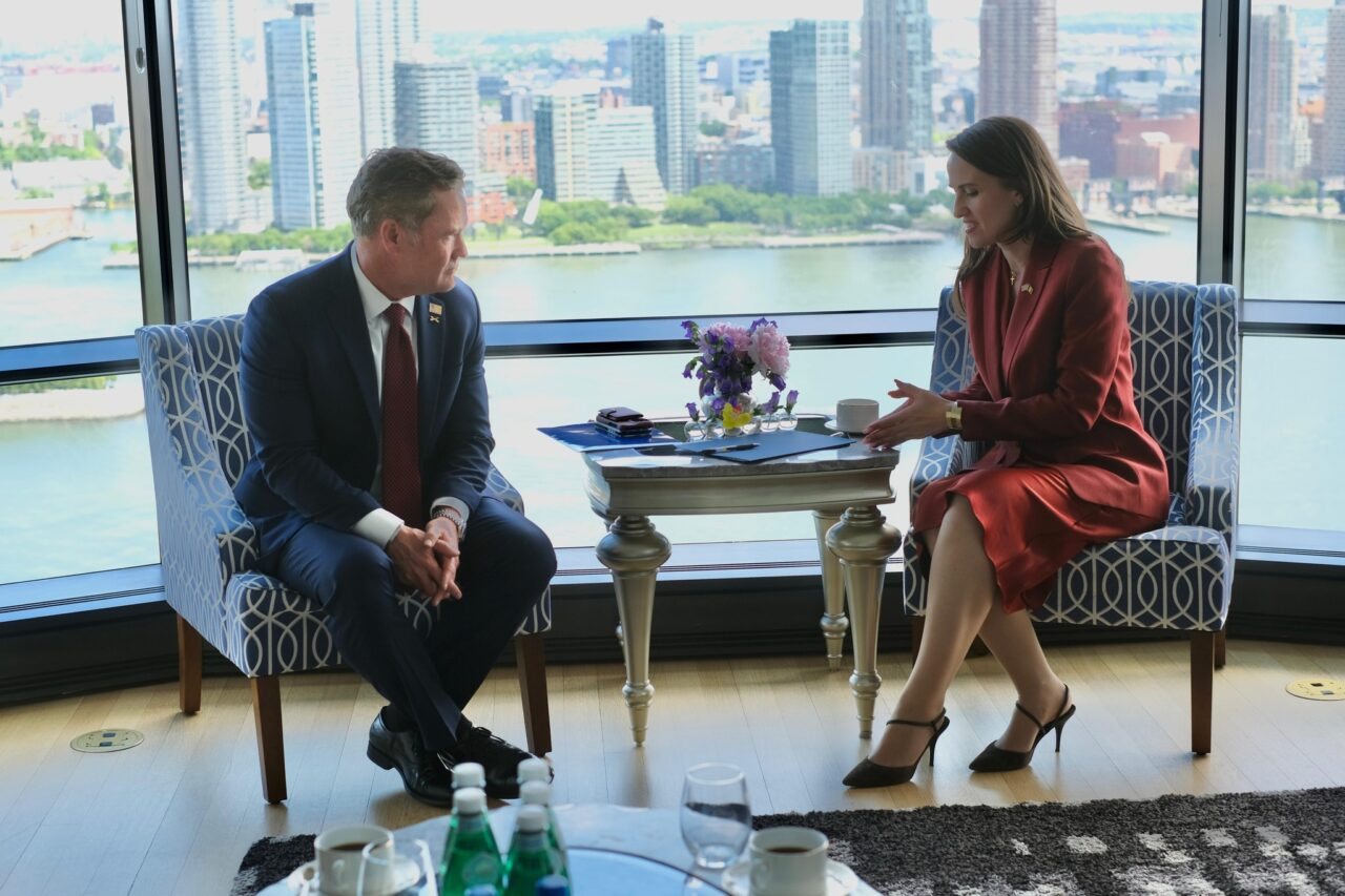 Oana Țoiu s-a întâlnit cu Mike Waltz, reprezentantul permanent al SUA la ONU: Parteneriatul nostru strategic e construit pe încredere