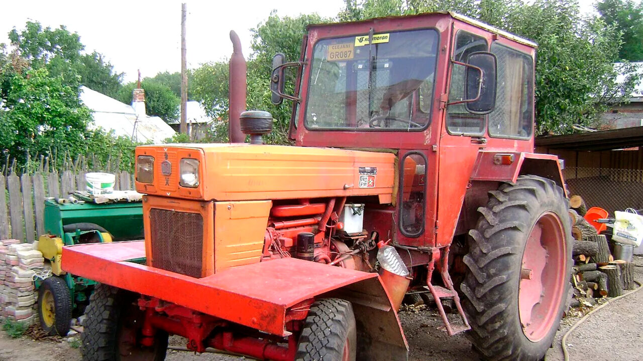 Regele parcului auto RA-APPS, un tractor UTB U650 model de c