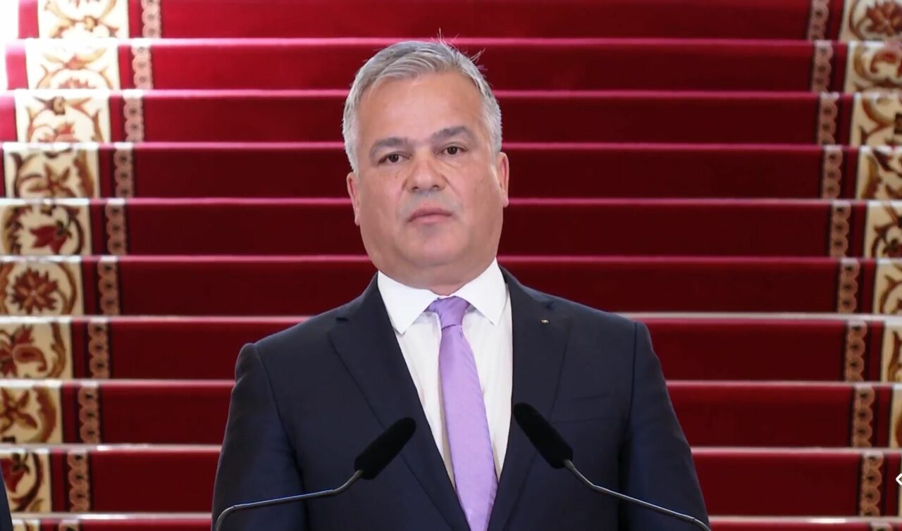 Adrian Veștea, primele declarații după desemnarea ca premier. Promite un guvern politic și reforme „reale”