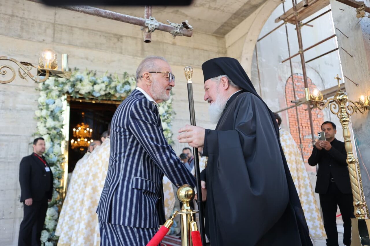 Moment important pentru Gigi Becali. A fost sfințită biserica în care a investit o avere
