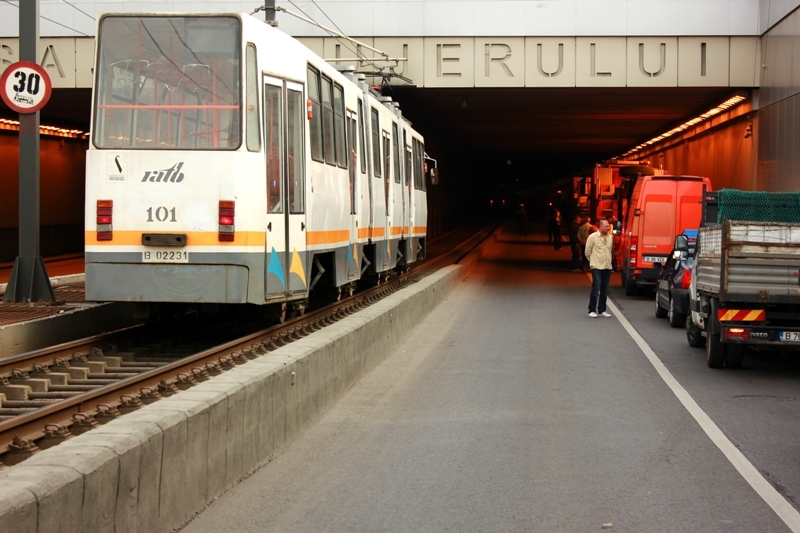 RATB: Persoanele rănite în accidentul din Pasajul Lujerului pot trimite ...