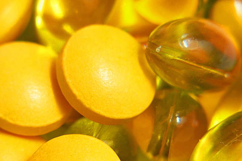 Un bărbat a murit după ce a luat suplimente cu vitamina D. Ce trebuie să știi despre acestea