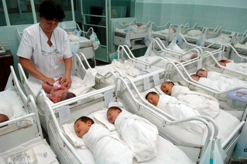 Miracol în Polonia! O femeie care avea deja şapte copii, a născut cvintupleţi