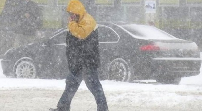 VREMEA. Fenomen meteo neobișnuit în Capitală! Ninsoare cu tunete și fulgere