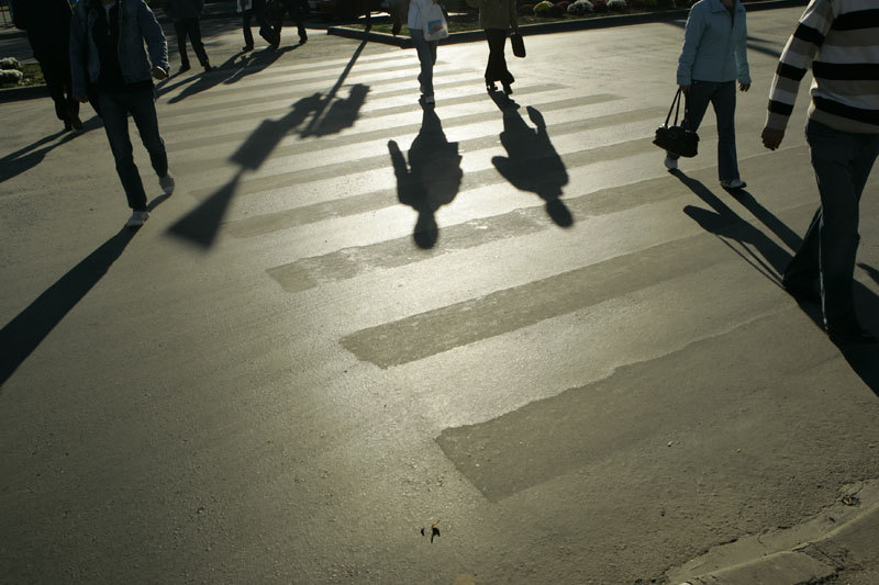 Regula de aur care salvează vieți pe ZEBRĂ: Gândește ca un pieton când ești la volan, și ca un șofer când ești pieton