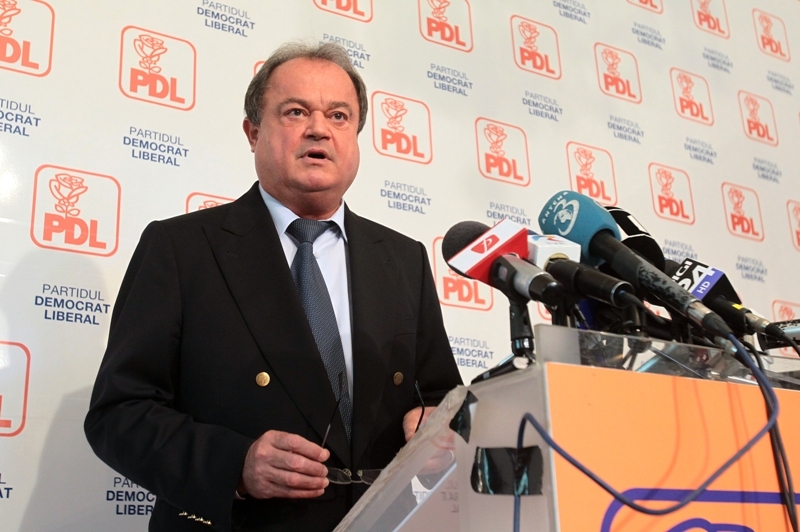 Vasile Blaga a fost achitat în dosarul de trafic de influență și i s-a ridicat sechestrul asupra bunurilor imobile. Decizia nu e definitivă