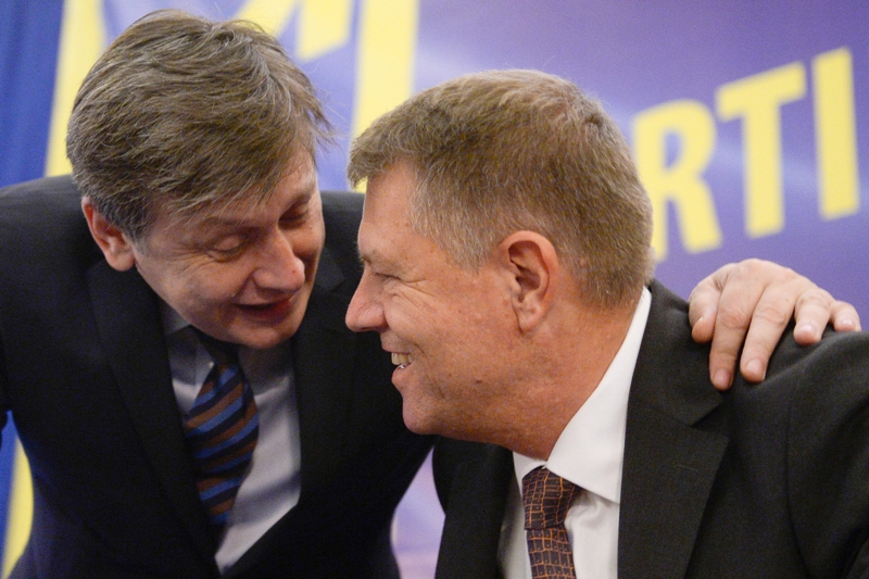 Crin Antonescu, atac la liberali: Conducerea PNL s-a comportat ca un grup de nevertebrate politic. Orice VOT pentru Ciucă este un vot pentru Iohannis