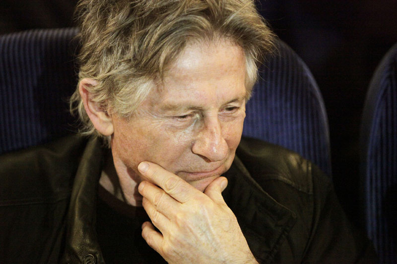 Controversatul cineast Roman Polanski va fi judecat anul viitor, în Los Angeles, după ce ar fi VIOLAT o fetiță de 13 ani, în urmă cu 50 de ani