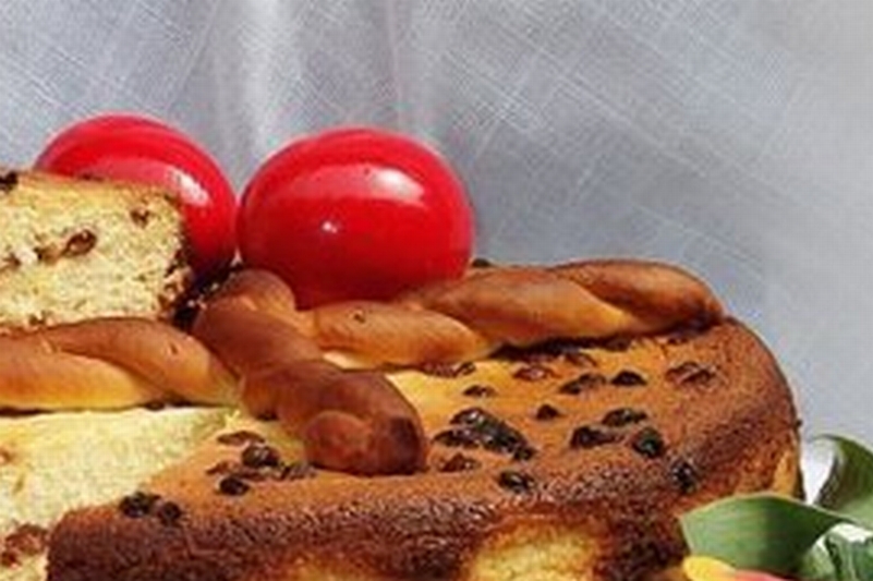 Pasca cu brânză FĂRĂ ALUAT, perfectă pentru sărbătorile de Paște. Rețeta pe care o vei face mereu