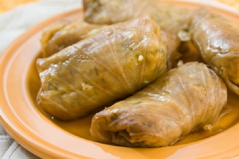 Cum se prepară cele mai bune SARMALE, fără să se rupă sau să fie prea moi. Cât timp se lasă la fiert, în funcție de carne
