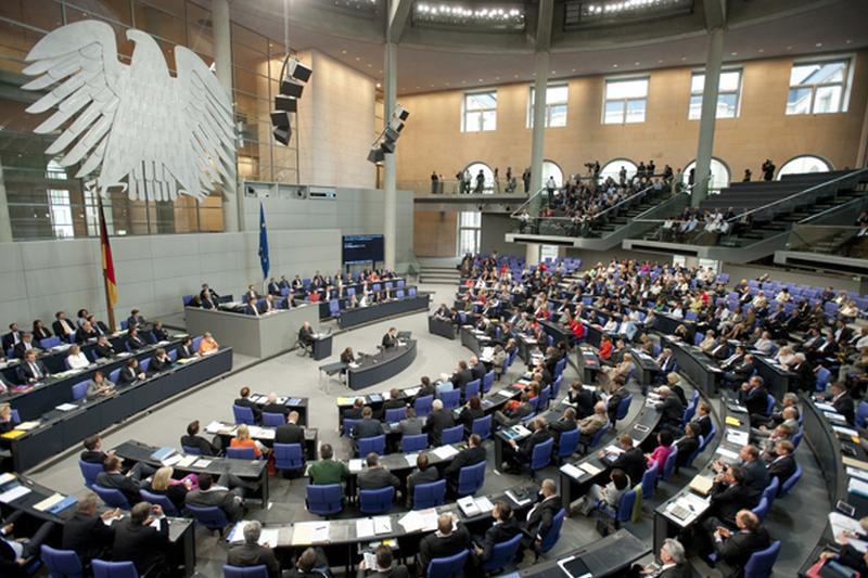 Dispute politice în Germania după ce Parlamentul a aprobat SIMPLIFICAREA procedurilor de dobândire a cetățeniei