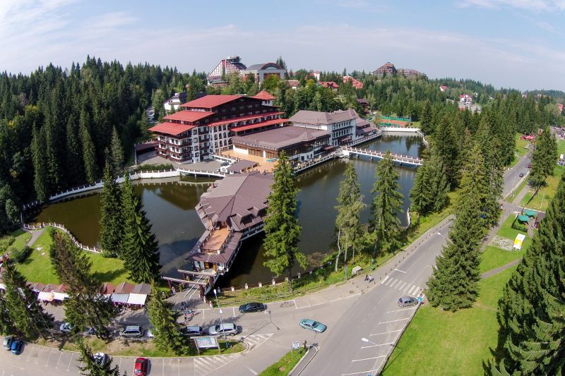 TURIȘTII străini, fascinați de peisajele montane din România, în minivacanța de Rusalii: „Este ceva ce poți vedea o singură dată în viață”