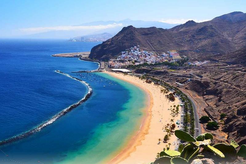 CONCLUZIA unui american după ce a fost la plajă în Tenerife și în Mamaia: „N-am pățit niciodată una ca asta. E o ticăloșie revoltătoare”