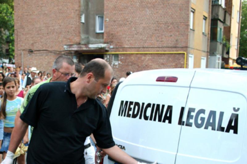 Sinucidere BIZARĂ. Un bărbat din Miroslava s-a închis într-o cameră, cu o pungă pe cap