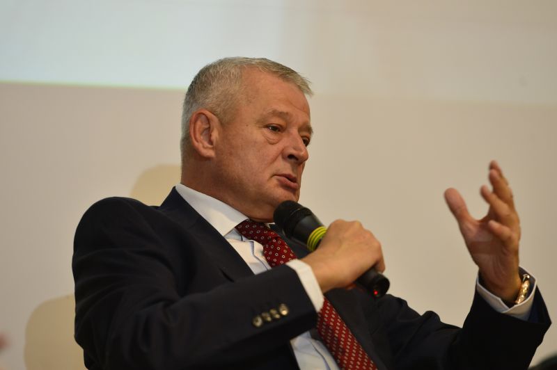 Tratamentul privilegiat de care avea parte șeful de la Cimitire în ...
