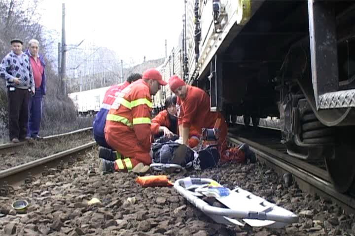 Un bărbat de 43 de ani s-a aruncat în fața unui tren, în Brașov. Care a fost motivul gestului său